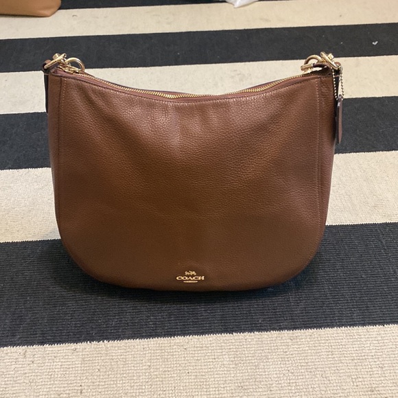 Coach Leather Purse with gold accents - Picture 3 of 9